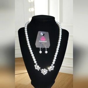 Paparazzi Royal Renditions White Pearl & Rhinestone Collection